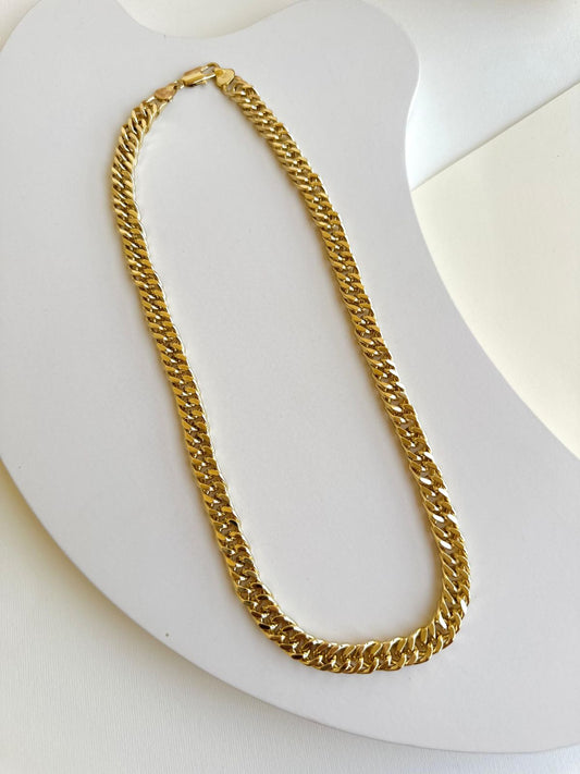 Typical chain Necklace