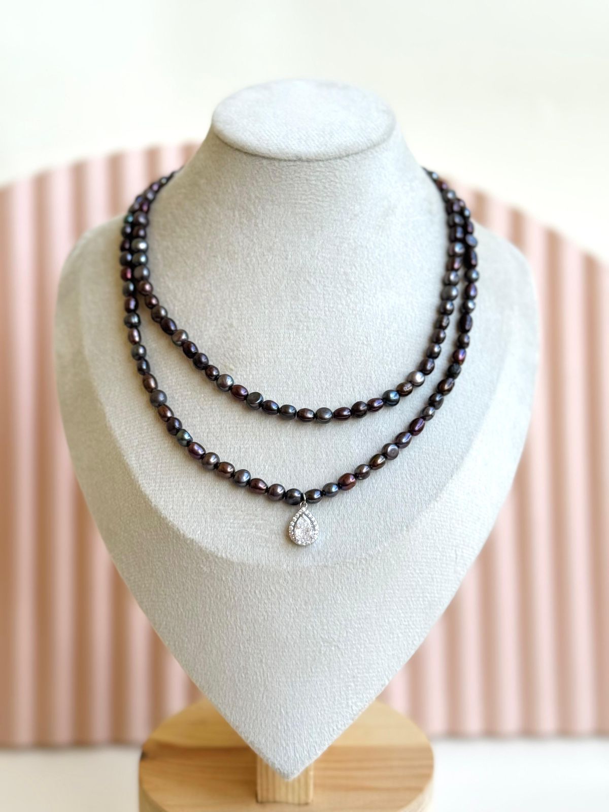 Layered pearled Necklace