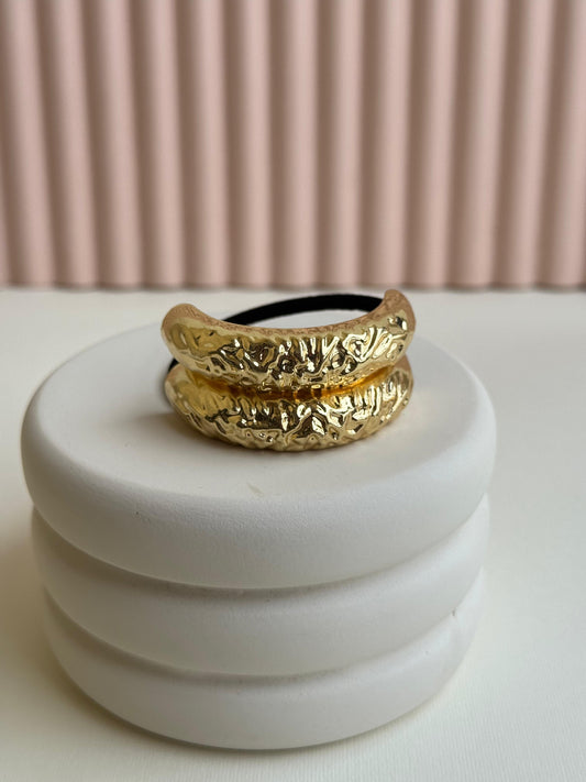 Layered ovel Astk
