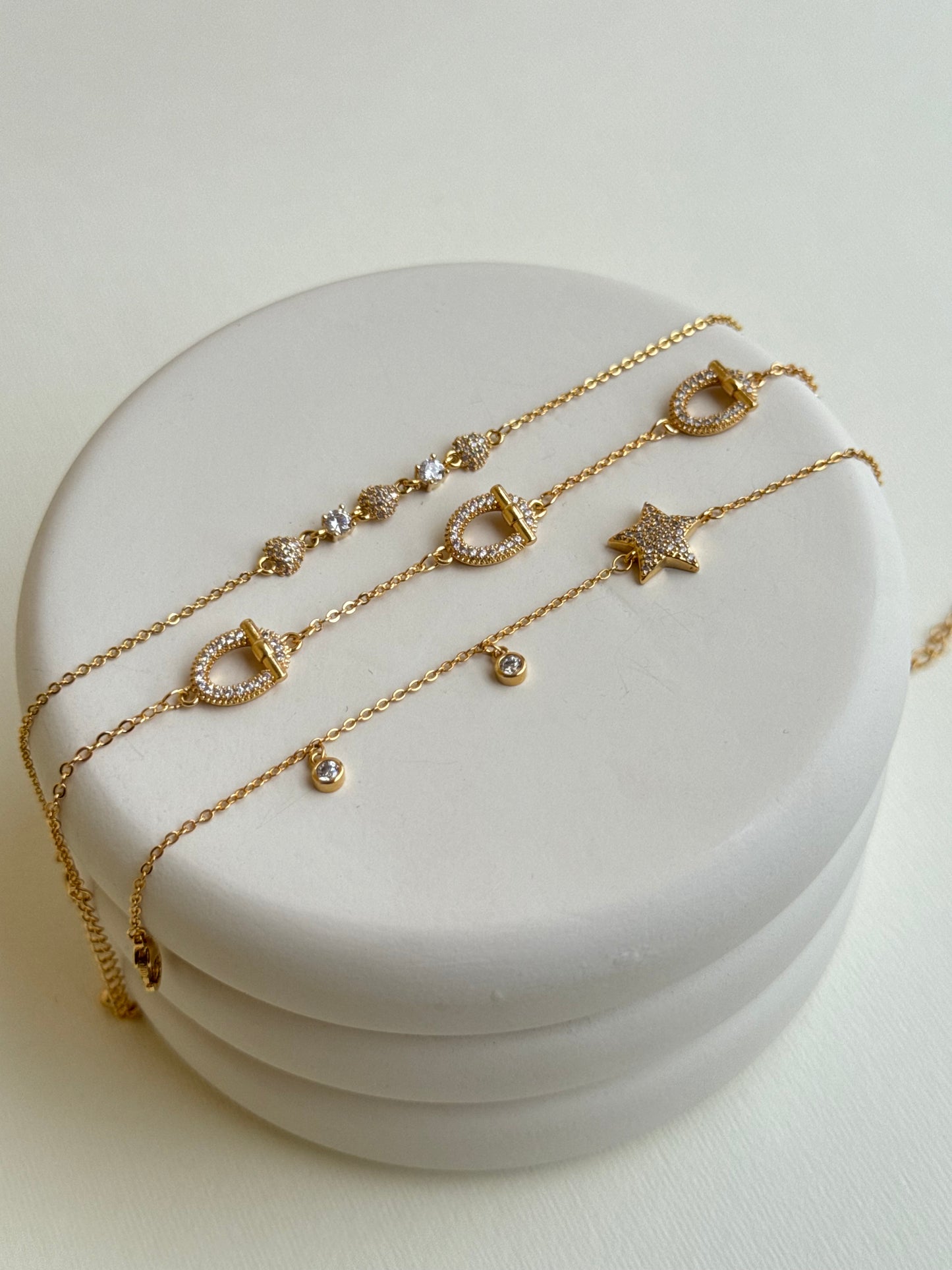 Tiny Bracelet