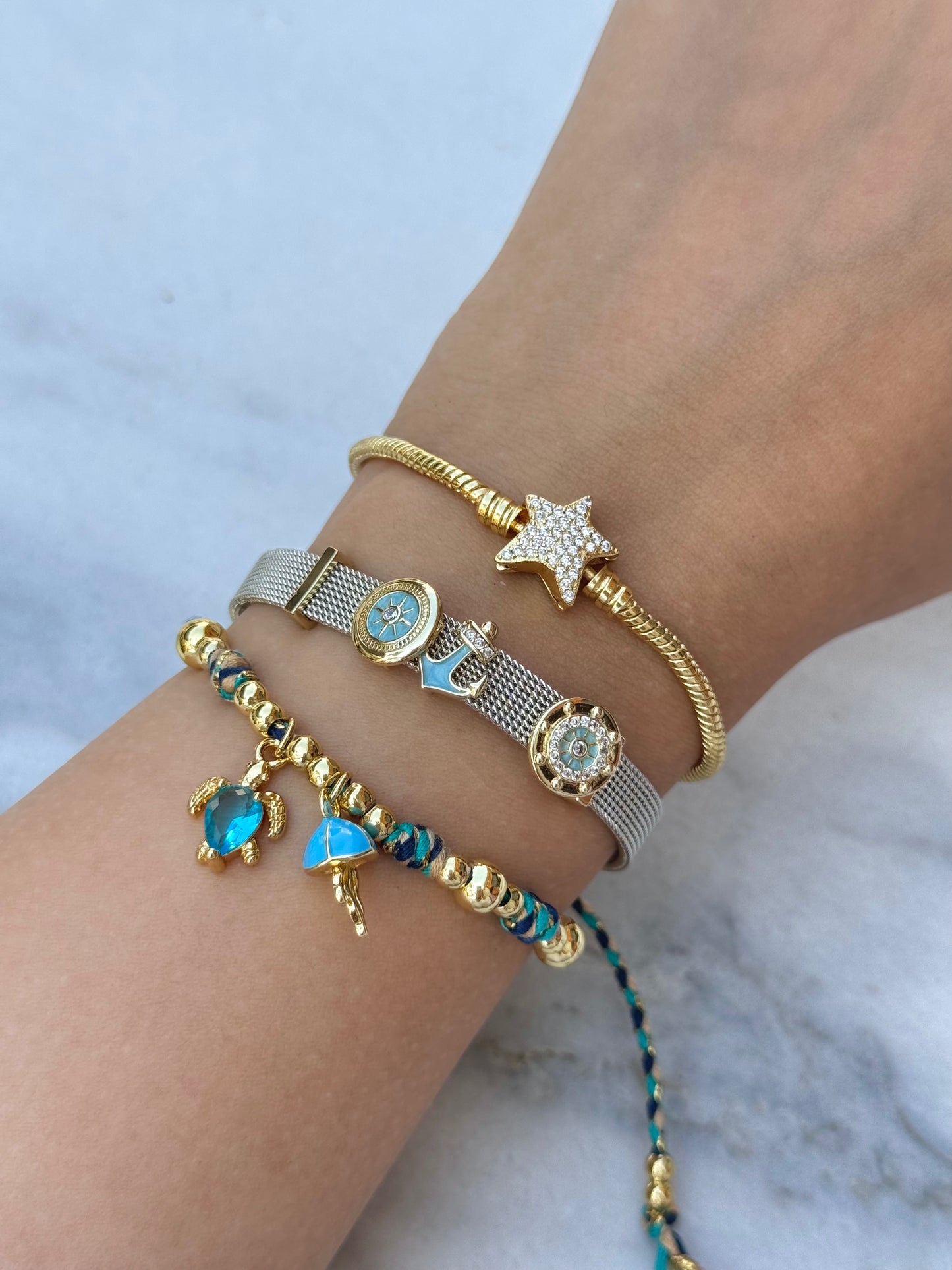 Skie bracelets