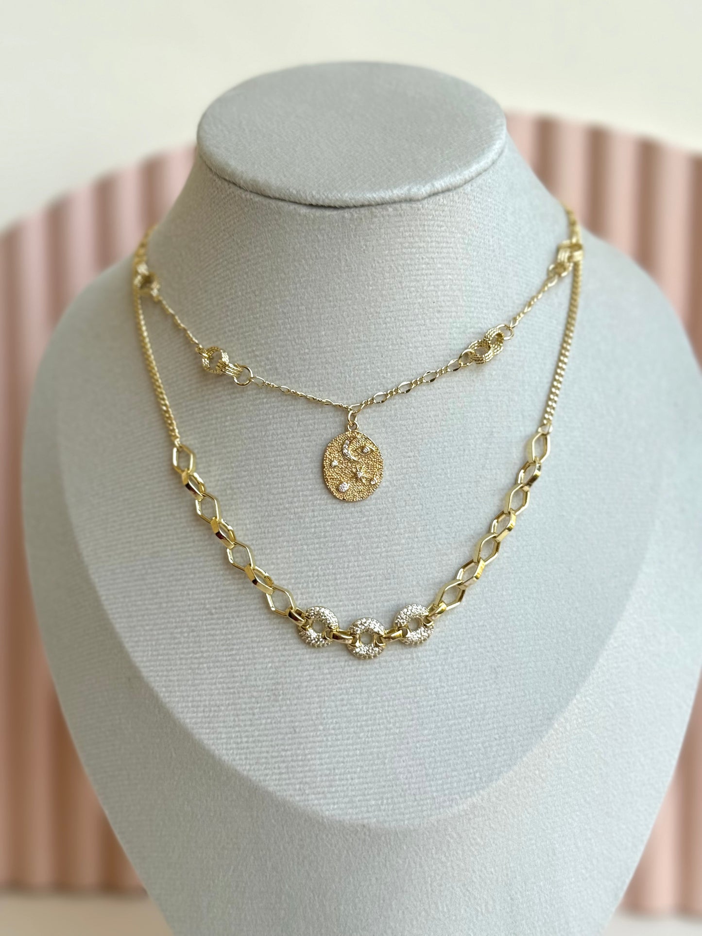 Shines Necklaces