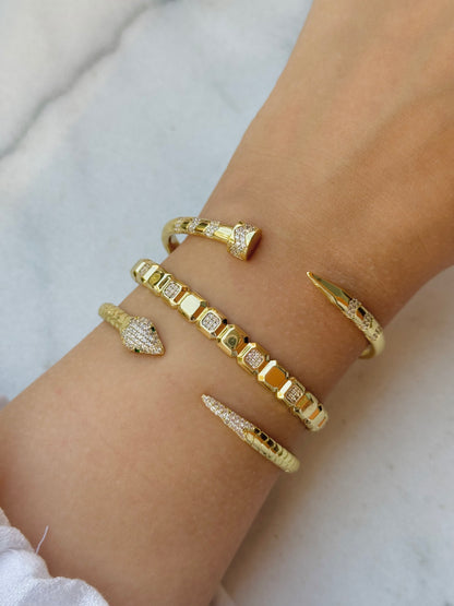 Bossy bangles