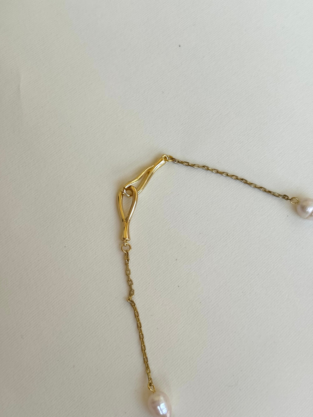 Longpearled Necklace