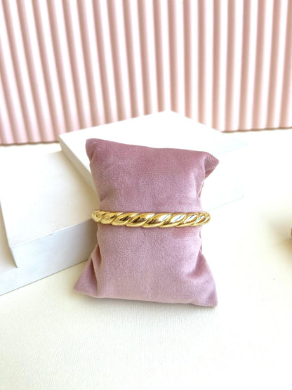 Solis bangle