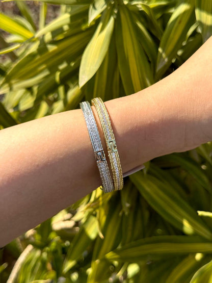 Squared bangle