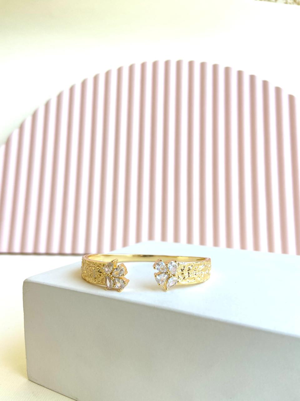 Fleur Bangle